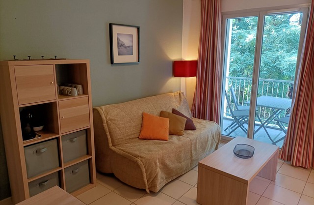 T2 Balcon Dans Résidence Avec Piscine B26