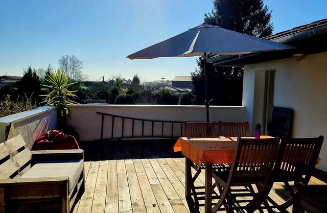 T3-75m2 +40m2 TERRACE on 1st floor of a house +Private GARDEN and PARKING AREA