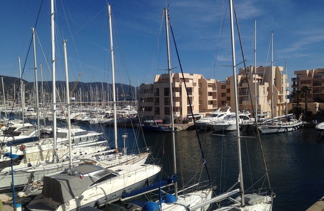 T3 Bright 60m ² air conditioning, WIFI, 2 CH, elevator, view Port, sea, garage, pool