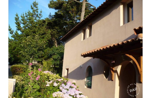 T3 DUPLEX, enclosed garden, very quiet, 5 min from the beach and shops