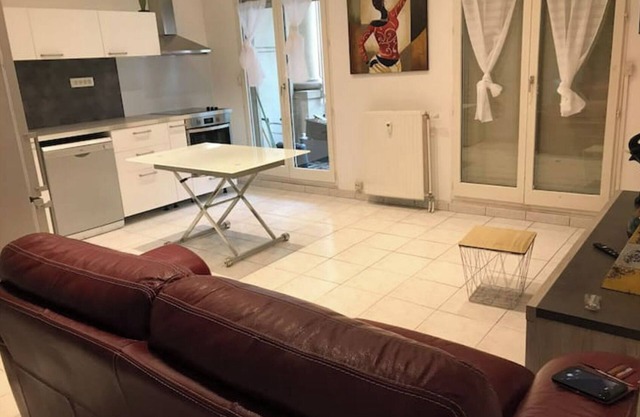 T4 Montpellier Antigone +parking +Terrasse
