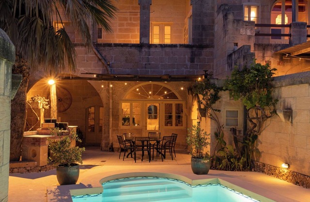 Ta' Nikola Farmhouse