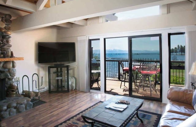 Tahoe Hideaway at Tahoe Marina Lodge | Unit 47