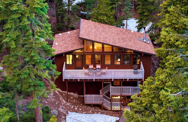 Tahoe Timber by AvantStay | Beach + Lake Access