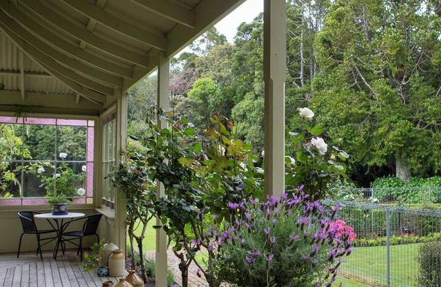 Tairoa Lodge & Cottage