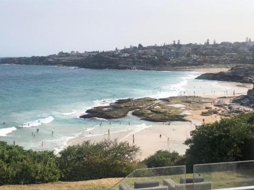 Tamarama Beachfront Apartment on Bondi to Bronte Walk