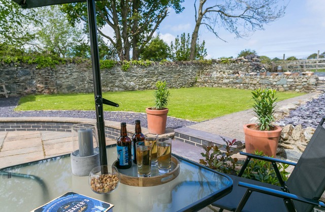 Tan y Bryn Bach - a snowdonia that sleeps 5 guests in 2 bedrooms