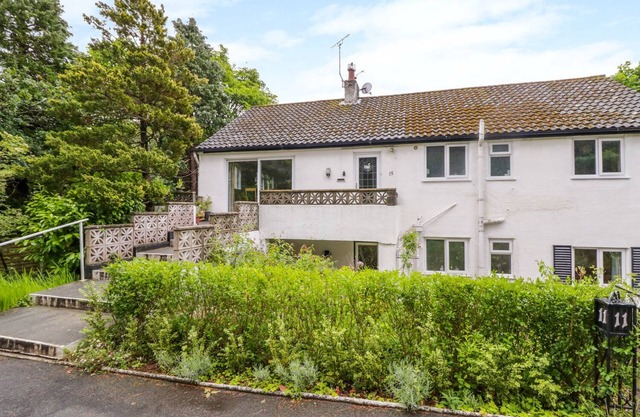 TANGLEWOOD, family friendly, character holiday cottage in Rhos-On-Sea