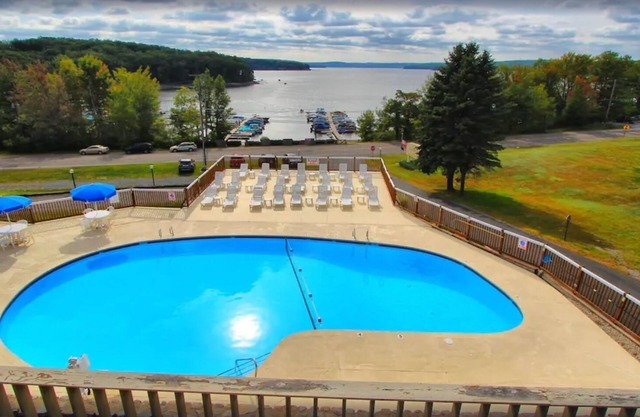 Tanglwood Resort - 1BR/1BA - Right Next to Beautiful Lake Wallenpaupack