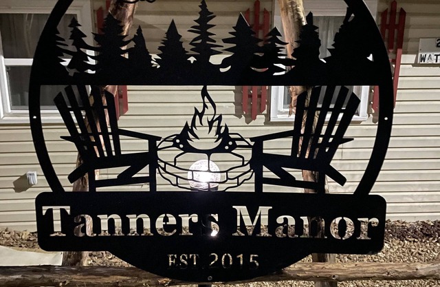 Tanners Manor is in a peaceful setting on the end of a cove.