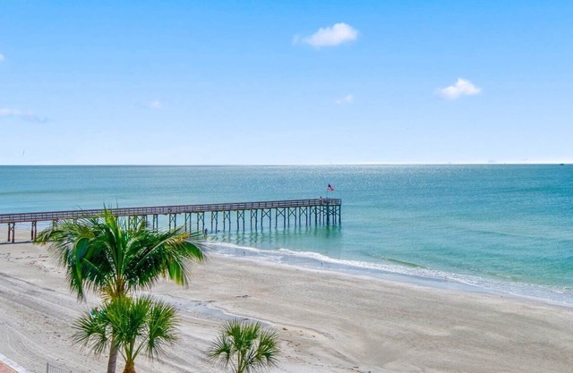 Tarpon Sky Lounge Luxury Beachfront Penthouse in Redington Beach FL