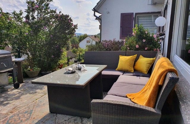 Tasteful and high-quality vacation apartment with large terrace and pool