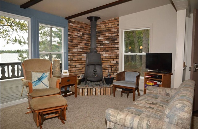 TeeGeeLee Lakefront Cabin on Amnicon, available May
