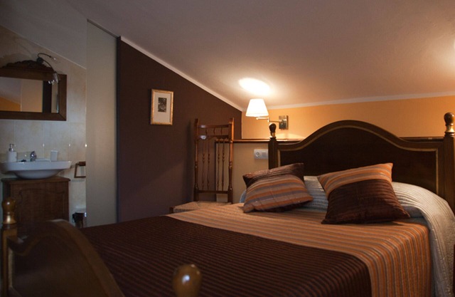 Teixedo Room - Los Galpones Rural Apartments