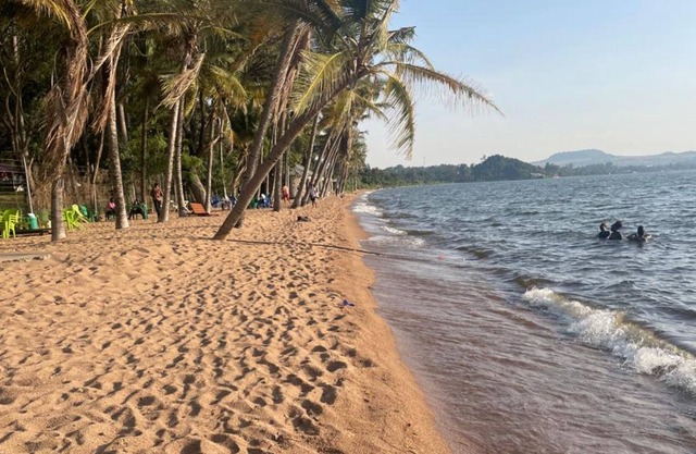Tembo Beach Hotel
