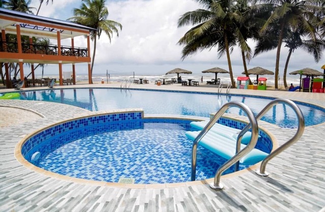 Tenack Beach Resort & Hotel
