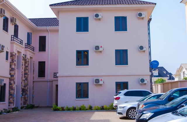 Tenny's Place Apartments