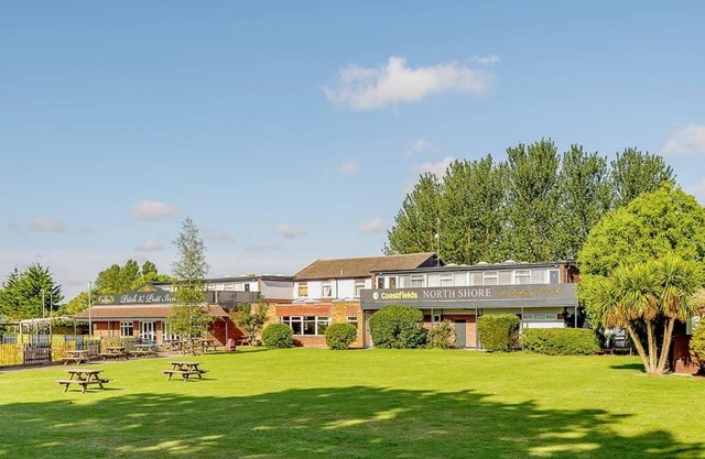 Tennyson First Floor Apartment (Pet)