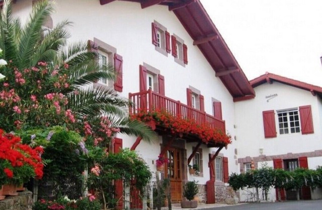Terraced house in St Etienne de Baigorry