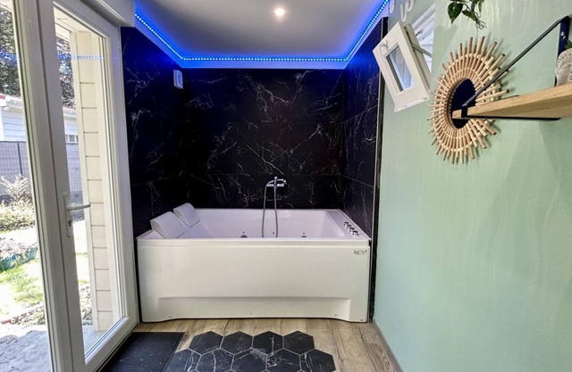 Terre & Mer'veilles 2, apartment for 2 with SPA