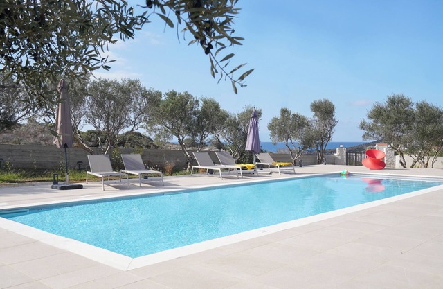 Tersanas Mare Yellow - Home w. Pool & Large Outdoors