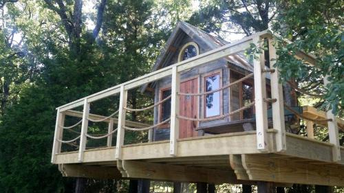 Texas Safari Camp Hummingbird Tree House