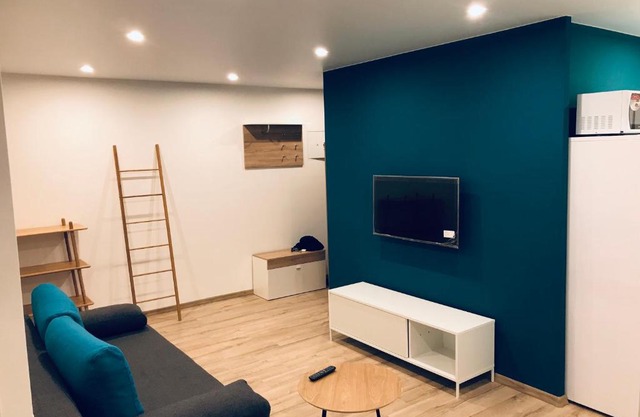 TF Apartment двокімнатні апартаменти в центрі міста