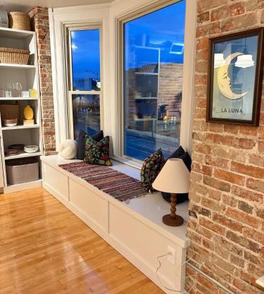 The 1913 - Newly Renovated Historic Downtown Loft