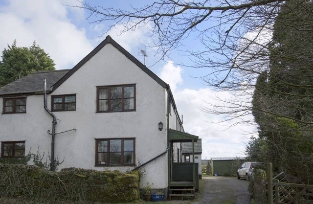 THE ANNEXE, HIGHER LYDGATE FARMHOUSE, pet friendly in Postbridge