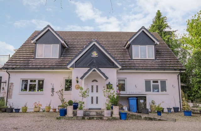 THE APARTMENT, family friendly, with a garden in Croy