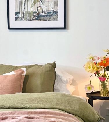 The Baker's Bed - Affordable & luxurious guest suite