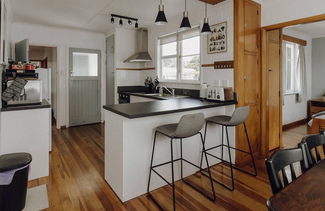 THE BAREFOOT BUNGALOW