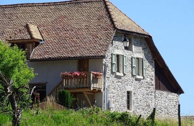 The barn at Lake Azur