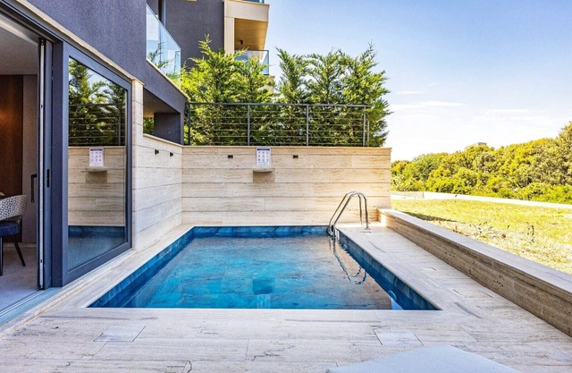The Bayfront - Luxury Pool Residence