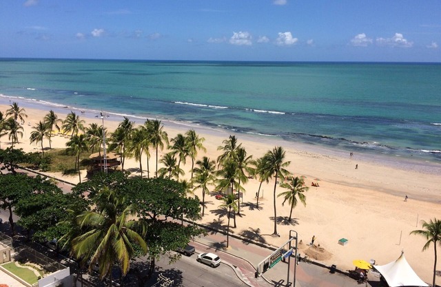 The Best of Boa Viagem Beach/Protective Coral Reefs/Close to Everything