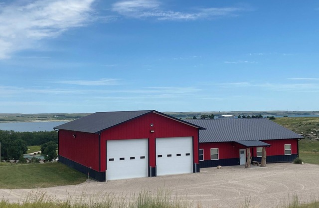 The BIG Mac Shack - HOT TUB with Family, and Friends!