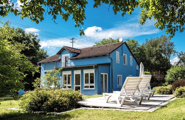 The BLAUE HAUS - surrounded by greenery