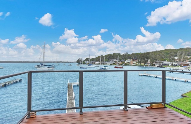 The Boat House - Absolute Waterfront + Jetty