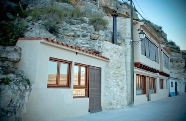 The Bodeguilla of Alcala del Jucar. Cottage for 6 people