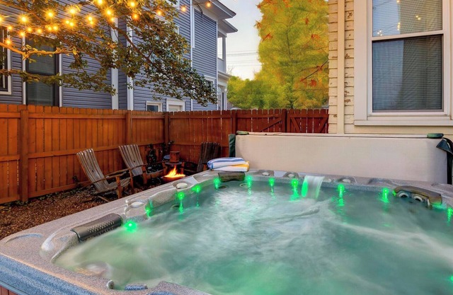The Bonnycastle 6BR New Orleans Speakeasy Hot Tub, Private Backyard & Playground