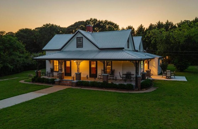 The Bulldog Farmhouse 100 year old home