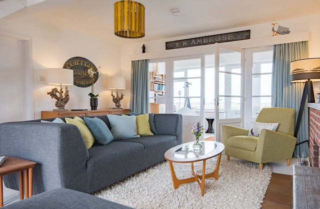 The Buoys - a holiday let that sleeps 6 guests in 3 bedrooms