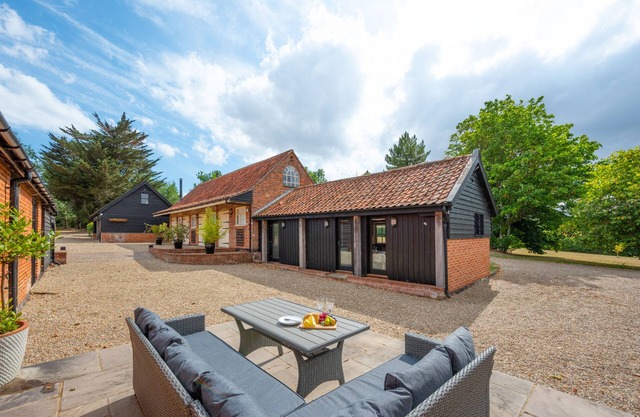 The Byre - One Bedroom House, Sleeps 2