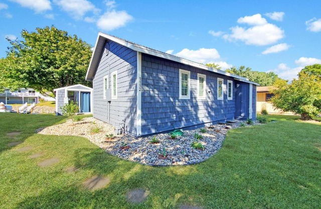The Canal Cottage off West Lake Okoboji