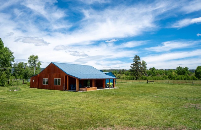 The Cascade Mountain-View Retreat