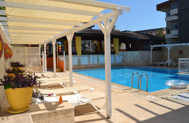 The center is very close to the sea, the ancient city.large pool