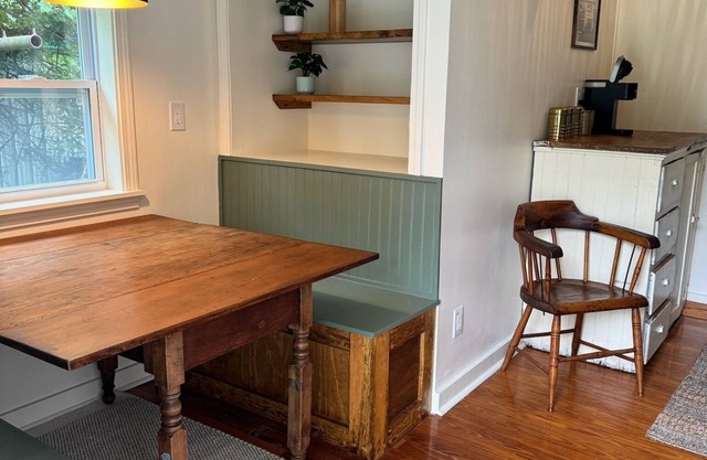 The Chapman House - Two Bedroom Cottage, Sleeps 6
