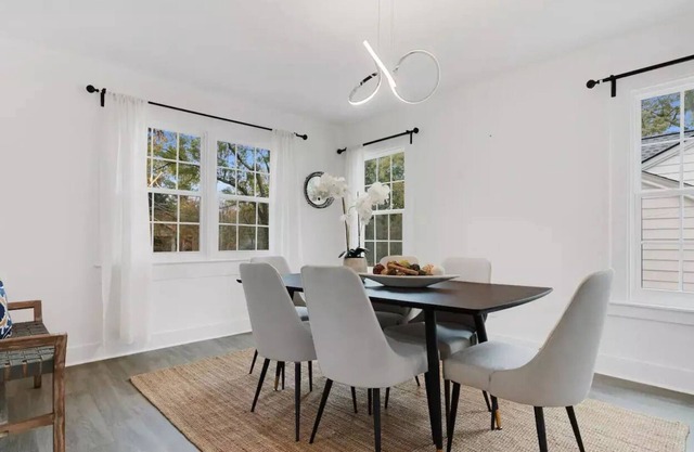 The Charming Bungalow on Hosea + Firepit