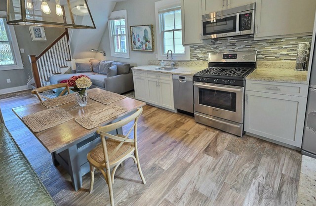 The Chic Boutique Cottage - 1/2 duplex - Ocean Grove