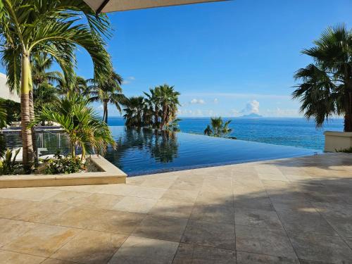 The Cliff Sint Maarten Heaven